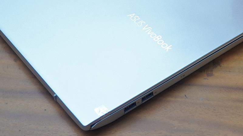 Cạnh phải ASUS VivoBook S15 S531