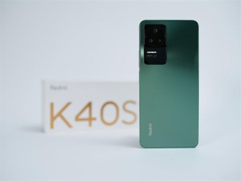 Hộp đựng bên ngoài của Redmi K40S. Nguồn: Weibo.