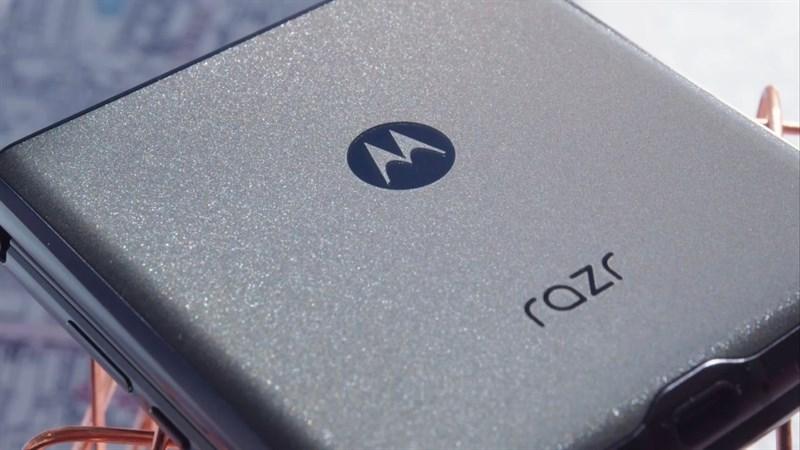 Motorola Razr 2022 là sự lựa chọn hấp dẫn cho những ai yêu thích thiết kế gập độc đáo