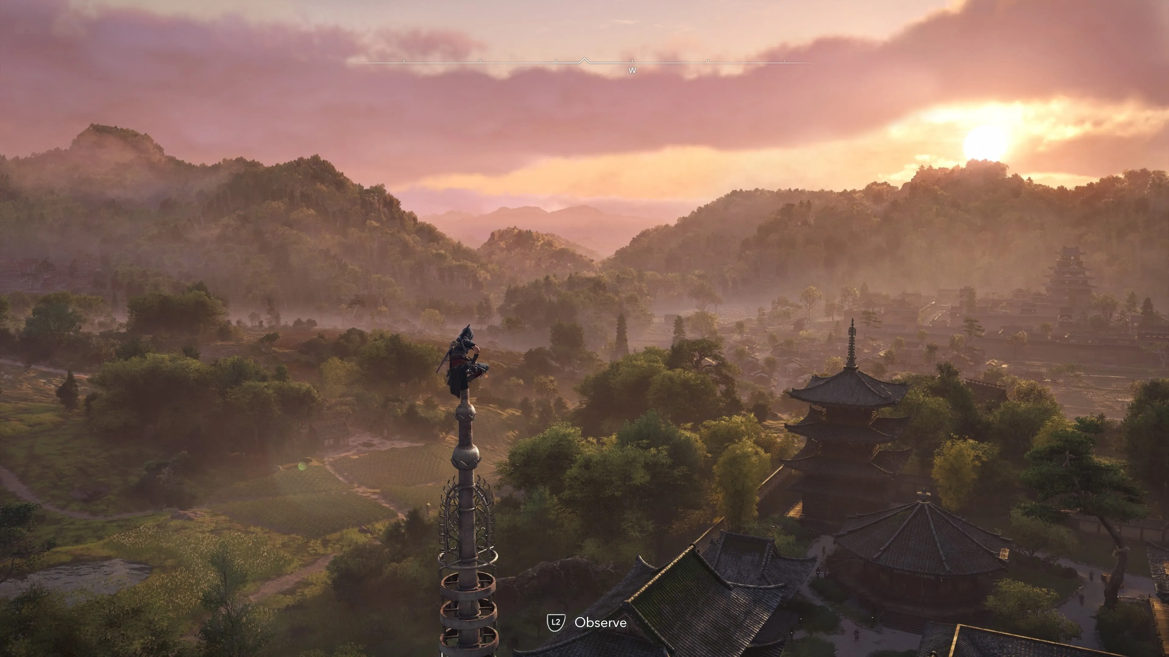 Khung cảnh hùng vĩ của Nhật Bản phong kiến trong Assassin's Creed Shadows với núi non trùng điệp và cây cối xanh tươi.