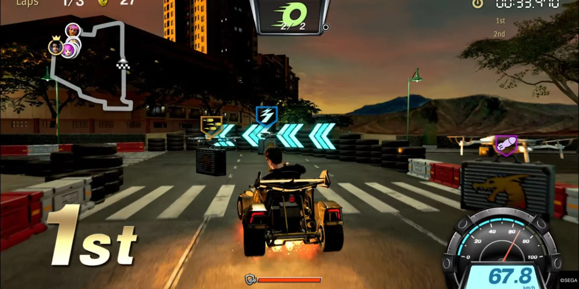 Majima và Ran đang so kè quyết liệt trên đường đua Harbor Sunset Tour trong Dragon Kart