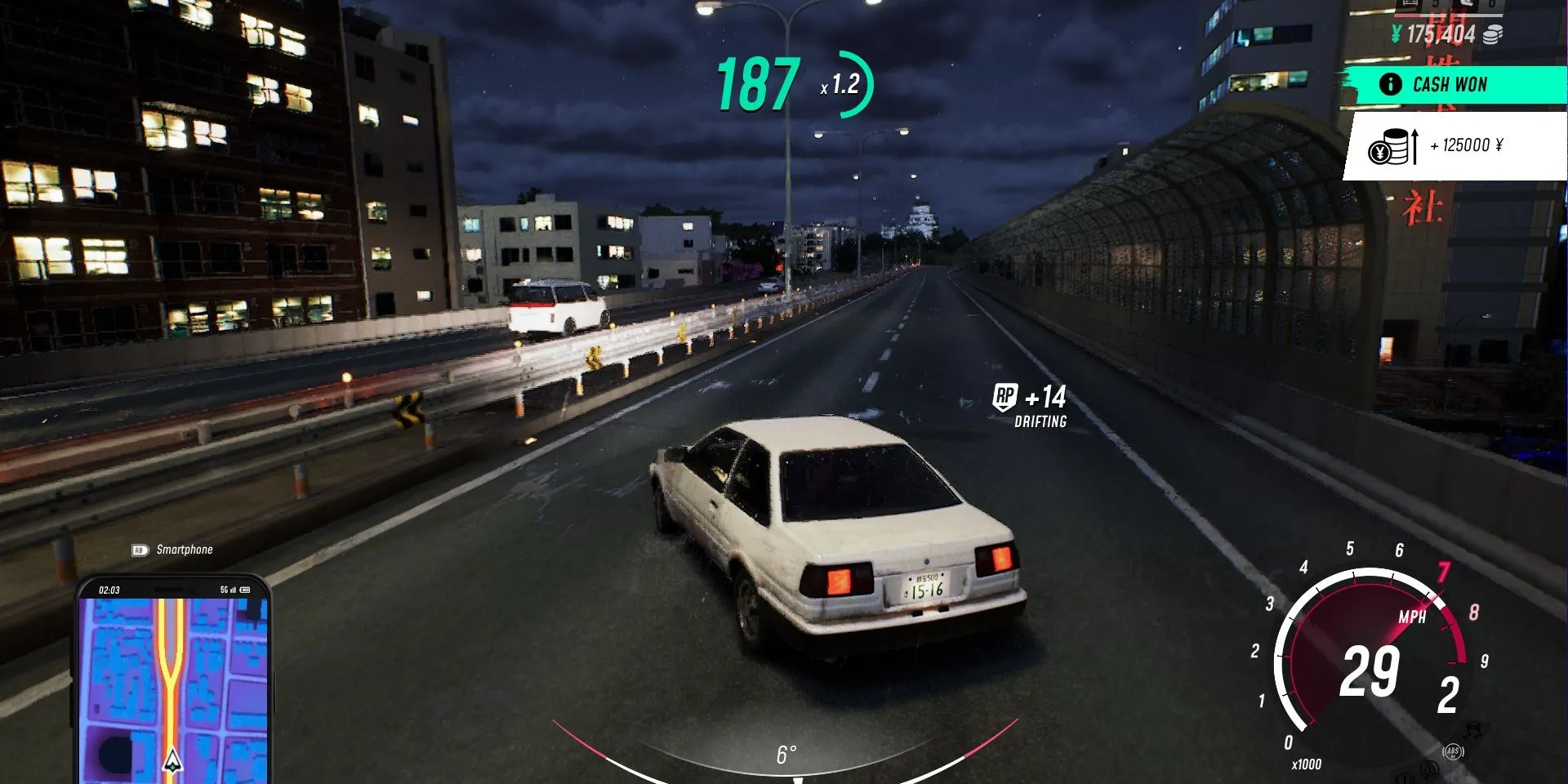Đánh Giá JDM: Japanese Drift Master - Khi Đam Mê Drift Gặp Thực Tại Thiếu Hoàn Thiện 1 Người chơi thực hiện drift qua đường phố trong JDM Japanese Drift Master