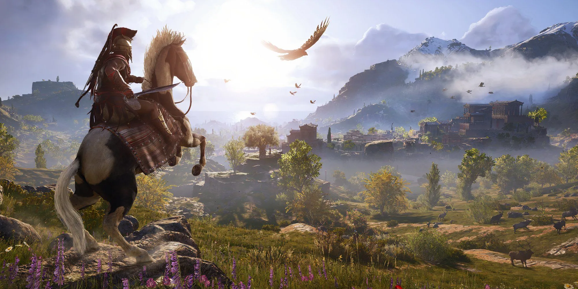 nhân vật nam chính trong Assassin's Creed Odyssey đang dừng ngựa trên một ngọn đồi nhìn ra khung cảnh hùng vĩ của Hy Lạp cổ đại
