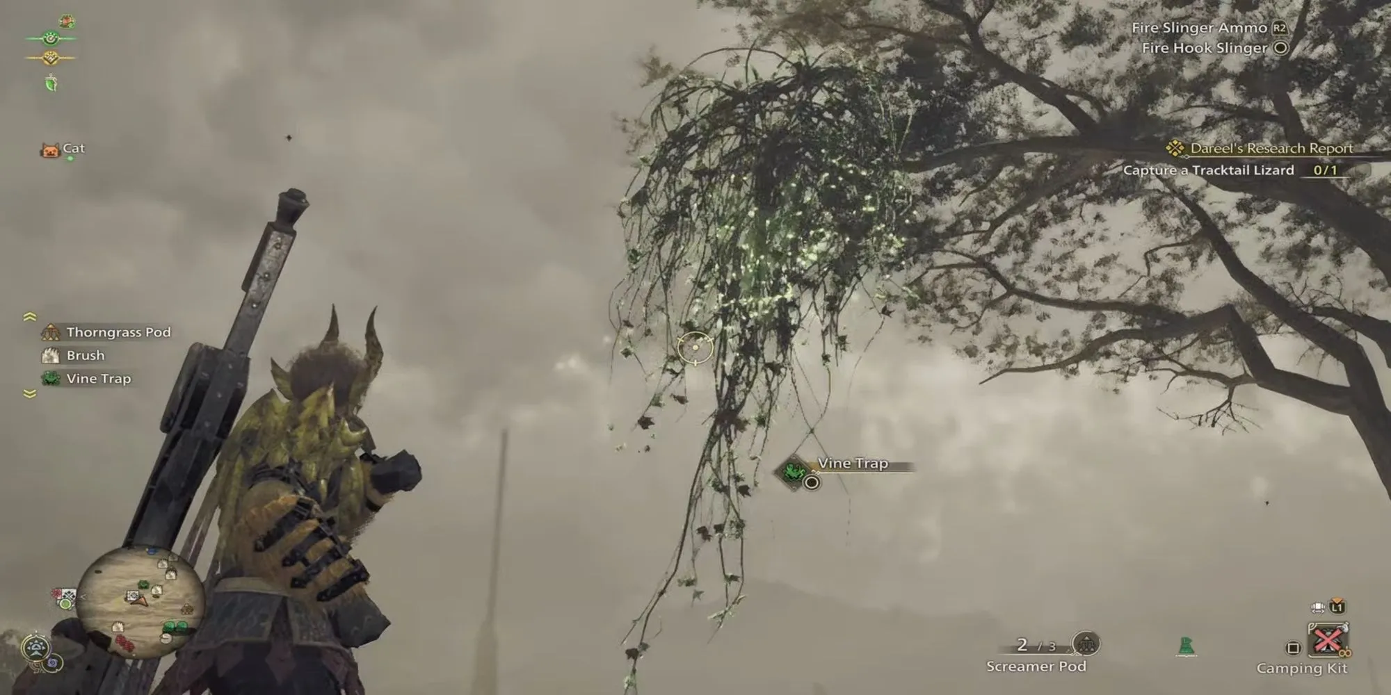 Thợ săn Monster Hunter Wilds lợi dụng bẫy môi trường là một tảng đá lớn để tấn công quái vật