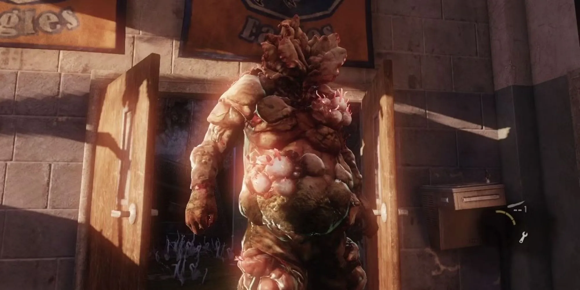 Bloater - dạng Infected giai đoạn 4 chính trong The Last of Us, thân phủ lớp giáp nấm dày