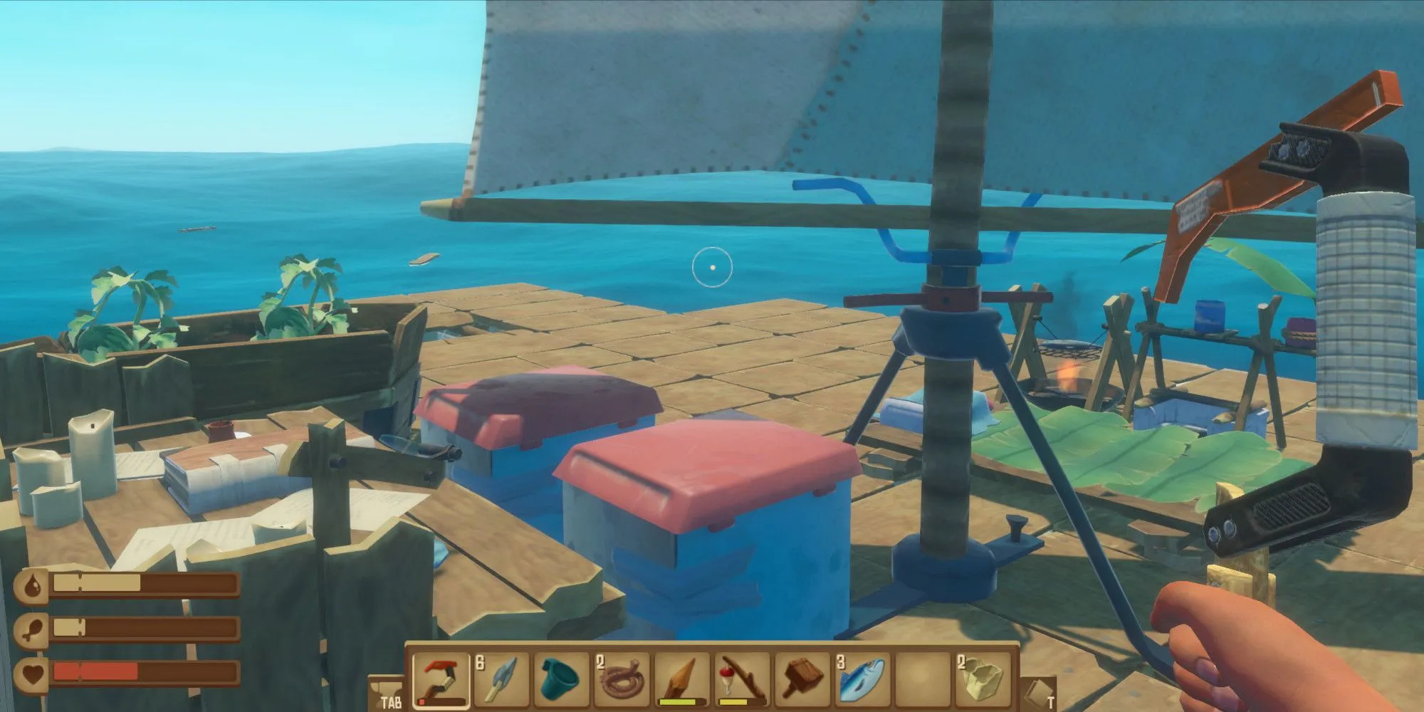 Chiếc móc nhựa dùng để thu gom phế liệu trôi nổi trong game Raft