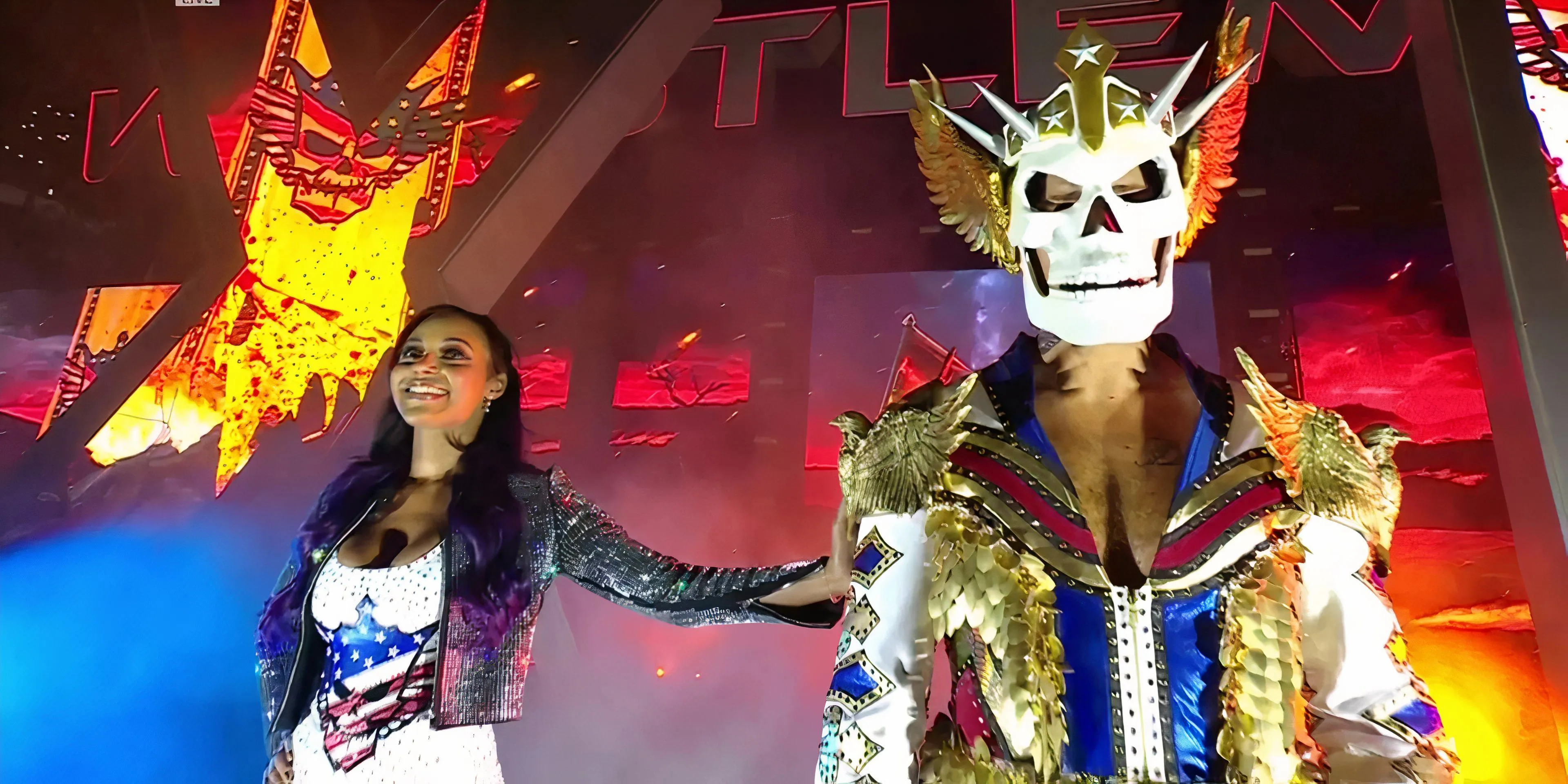 Cody Rhodes trong chiếc áo khoác trắng và mặt nạ đầu lâu đứng trên sàn đấu WrestleMania 40