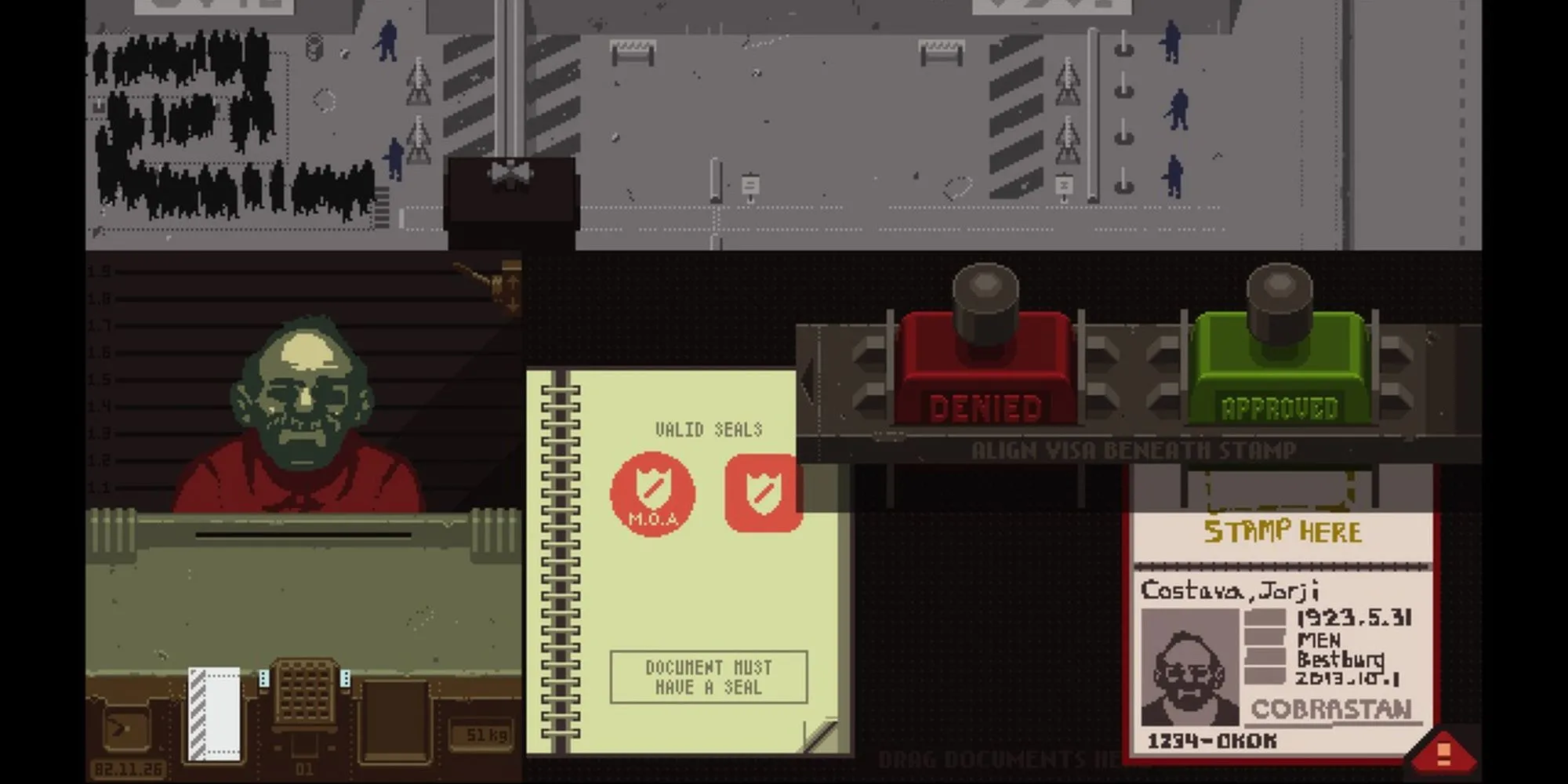 Giao diện làm việc hàng ngày của nhân viên kiểm tra biên giới trong game mô phỏng Papers, Please do Lucas Pope phát triển