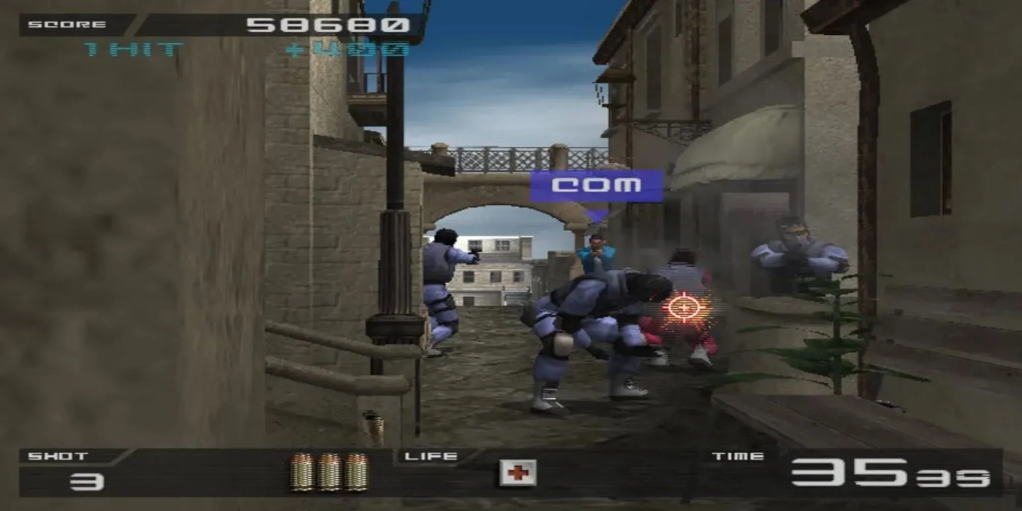 Hai tay súng ngắm bắn kẻ thù trên màn hình trong game bắn súng hồng tâm Time Crisis 2 trên PS2