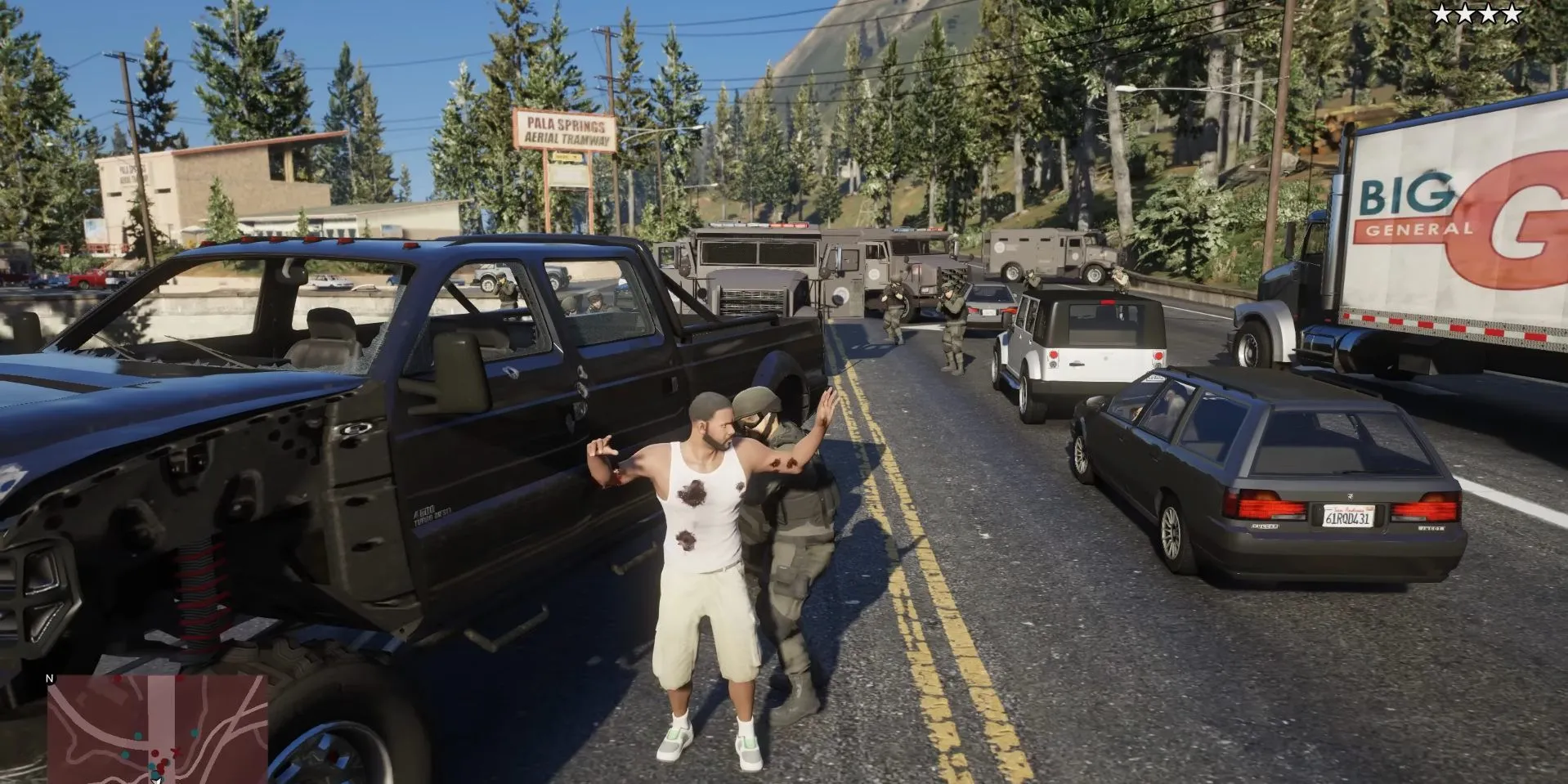Hình ảnh một vụ rượt đuổi cảnh sát căng thẳng với hiệu ứng mod Project Enhancement V trong GTA V