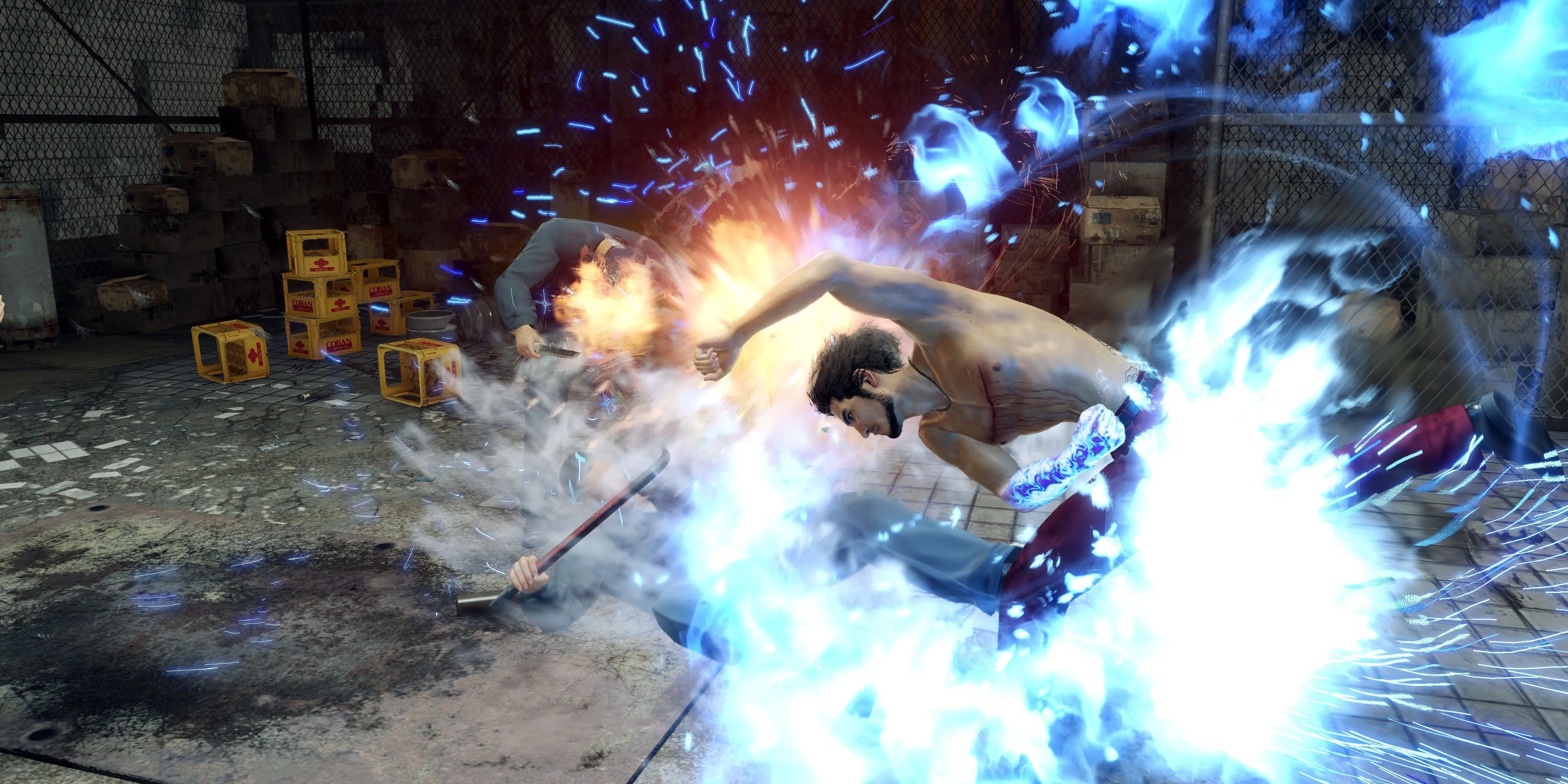 Nhân vật Kasuga đang tung cú đấm vào kẻ thù trong game Yakuza: Like a Dragon, hiển thị giao diện chiến đấu theo lượt