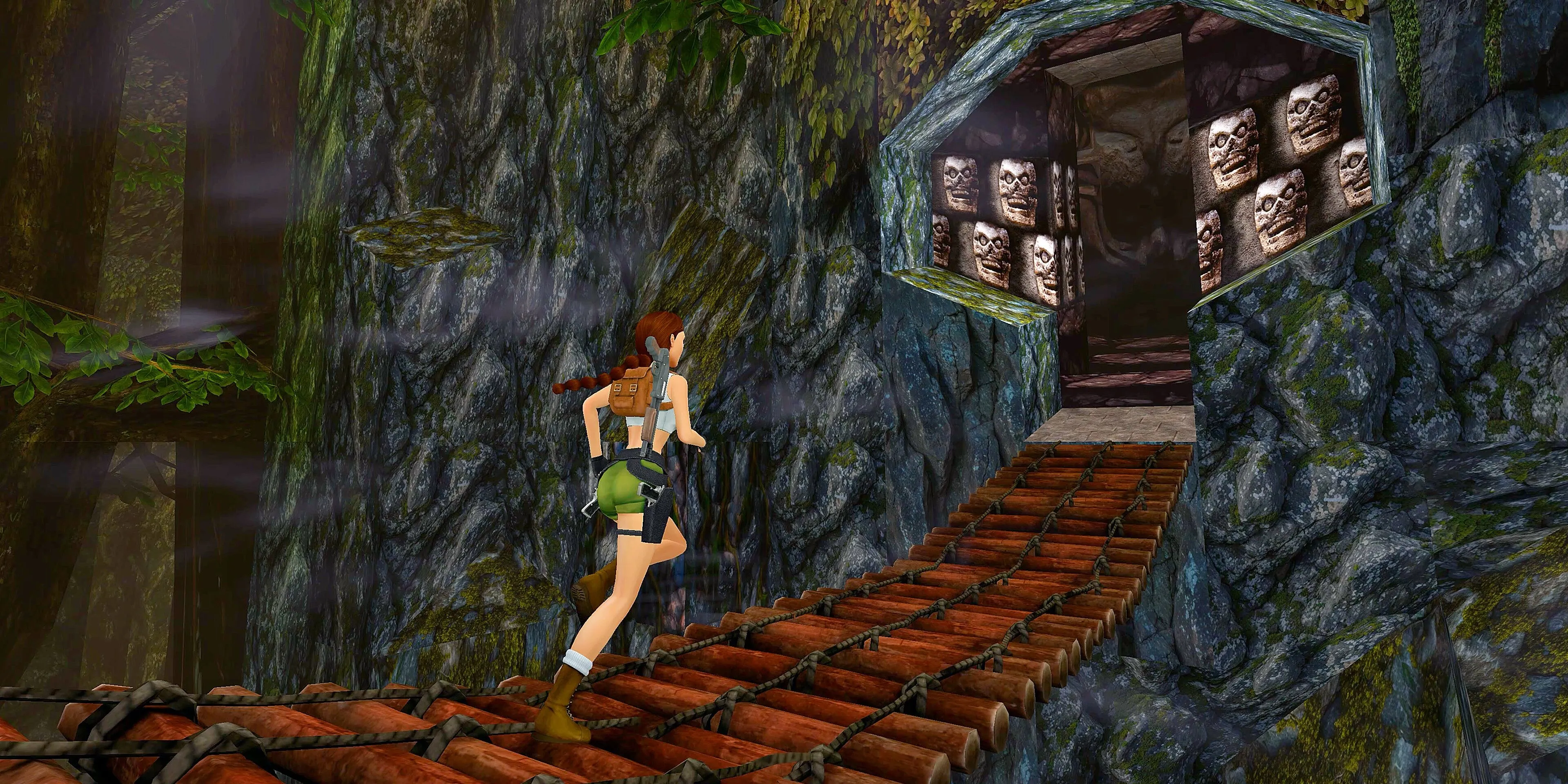 Nữ anh hùng Lara Croft chạy dọc cây cầu trong Tomb Raider Remastered, thể hiện môi trường 3D đầu game