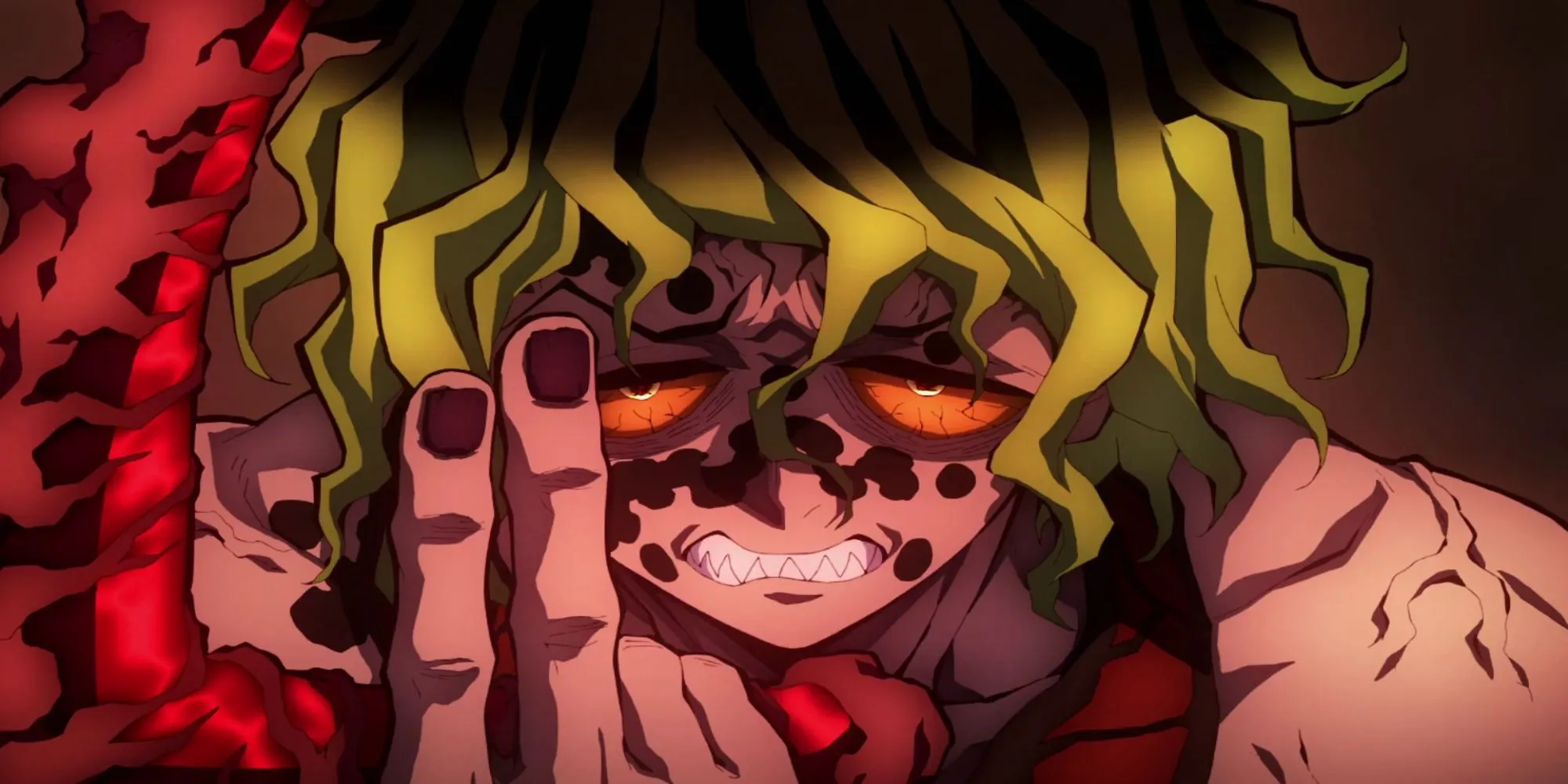 Quỷ Gyutaro sử dụng liềm làm từ máu trong Kimetsu no Yaiba