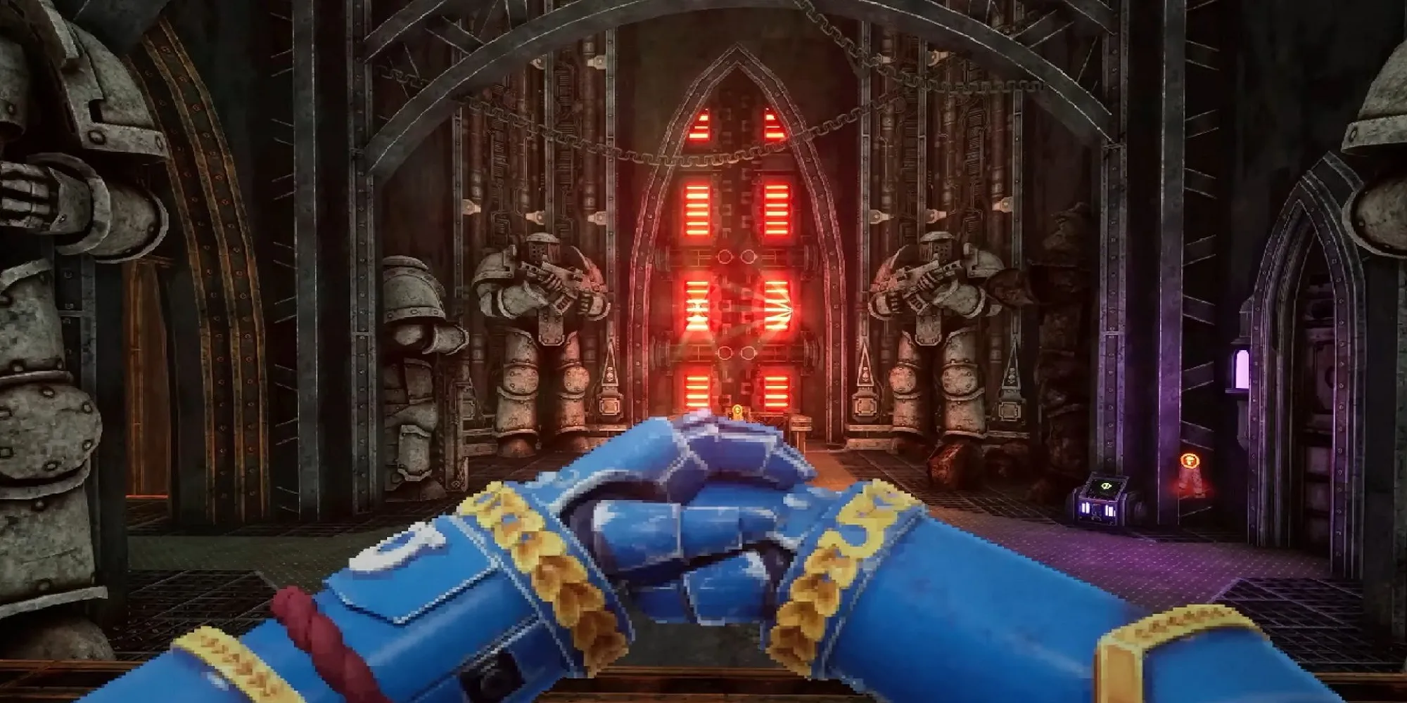 Space Marine trong Warhammer 40K Boltgun với Power Fists