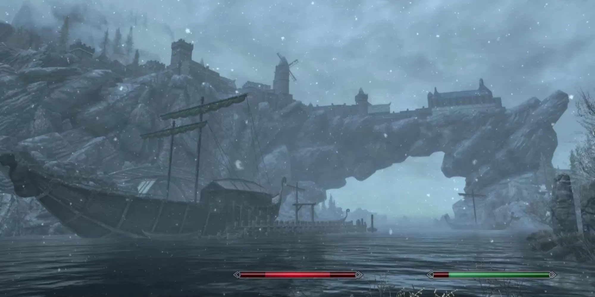 Thành phố Solitude nằm trên mỏm đá vươn ra sông ở Skyrim, tuyết đang rơi