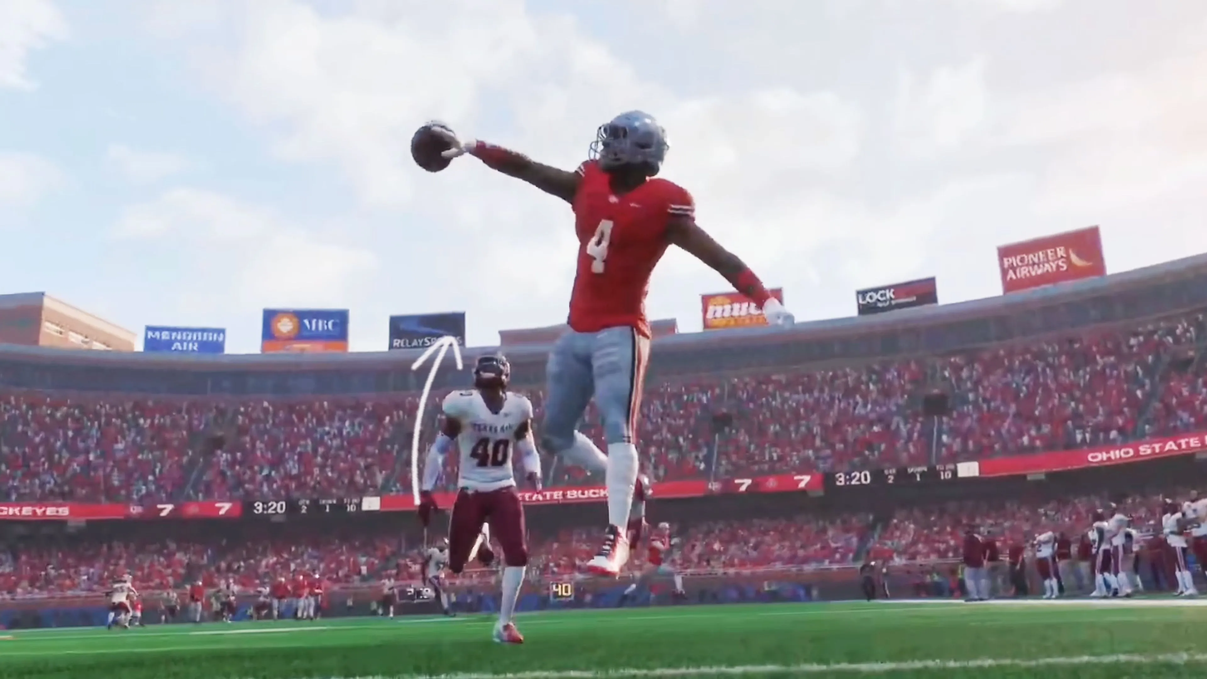 Cảnh chơi game College Football 26 với cầu thủ đang chạy trên sân