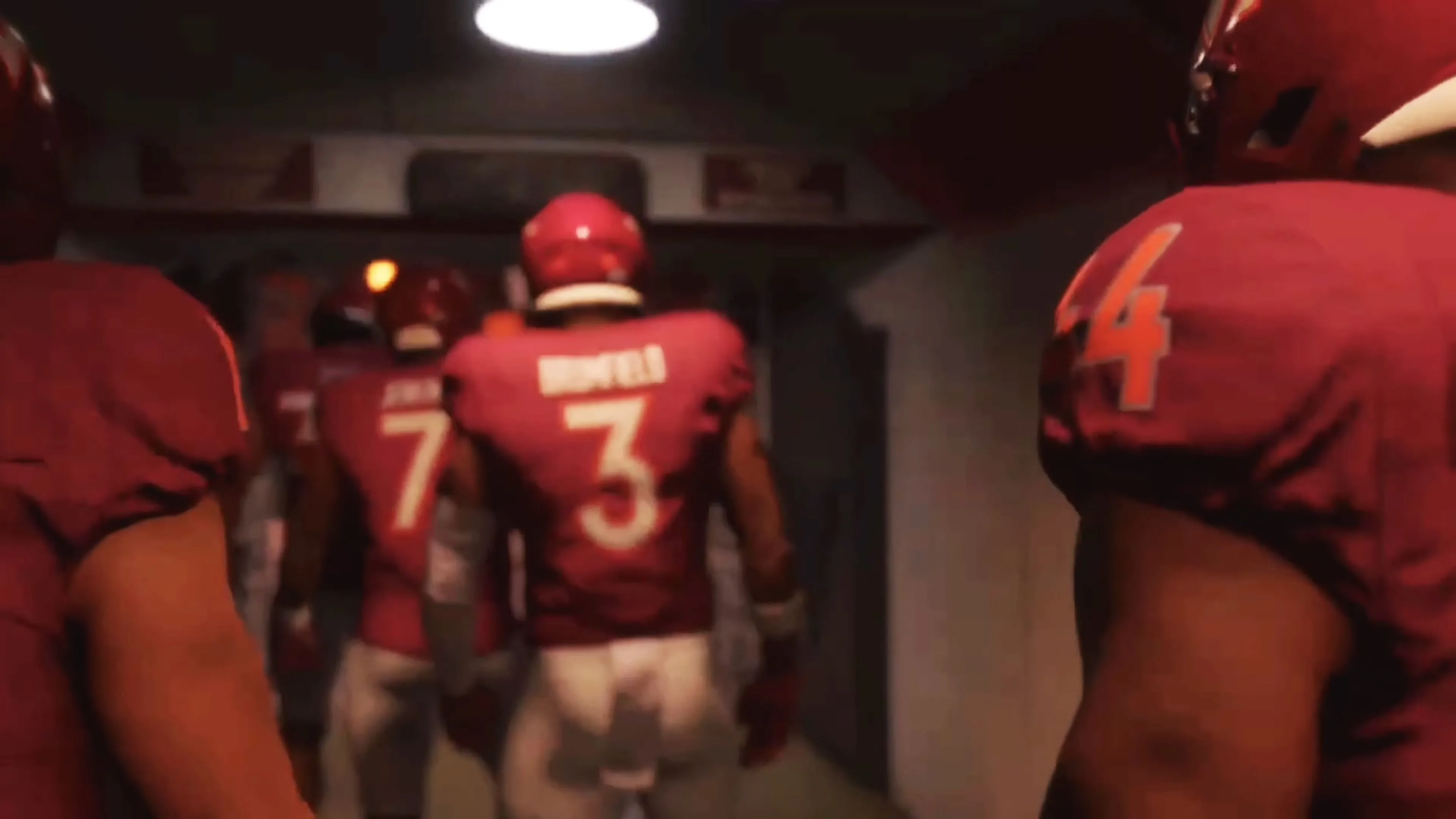 Cầu thủ thực hiện pha bắt bóng trong College Football 26