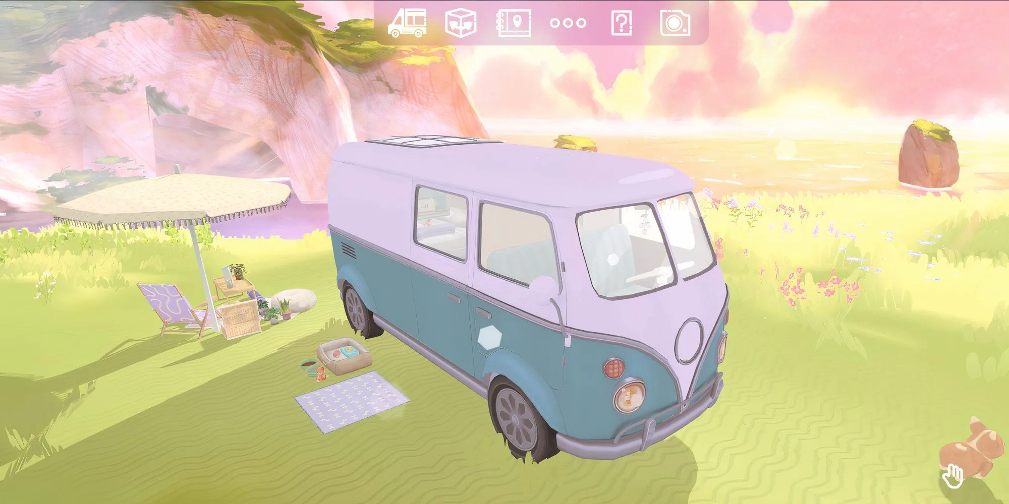 Sắp xếp đồ đạc trong chiếc xe camper van màu xanh tại cảnh vách đá trong game Camper Van: Make it Home